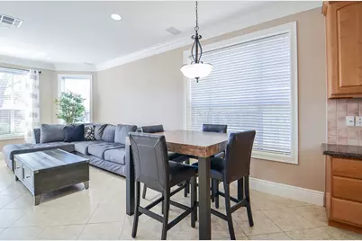5835 Stratford Gardens Drive, Sugar Land, TX 77479 - Photo 9