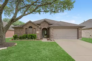 2814 Huntington Way, Pearland, TX 77584 - Photo 1