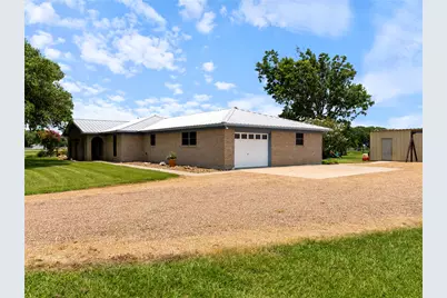 1201 Fm 1862, Blessing, TX 77419 - Photo 11