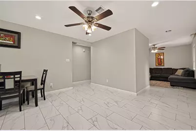 5022 Castlecreek Lane, Houston, TX 77053 - Photo 11