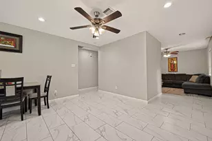 5022 Castlecreek Ln, Houston, TX 77053 - Photo 11