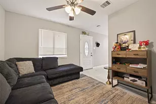 5022 Castlecreek Ln, Houston, TX 77053 - Photo 9