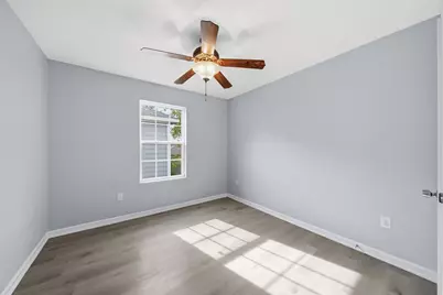 8595 Parkway Drive #B, Houston, TX 77088 - Photo 17