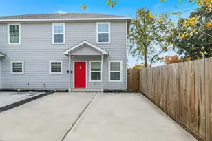 8595 Parkway Dr, Houston, TX 77088 - Photo 1