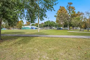 8595 Parkway Dr, Houston, TX 77088 - Photo 19