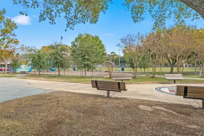 8595 Parkway Drive #B, Houston, TX 77088 - Photo 23