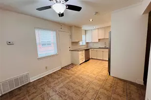 5538 Holly St, Houston, TX 77081 - Photo 7