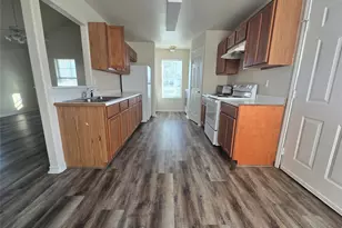 102 Wilson St, Sealy, TX 77474 - Photo 7