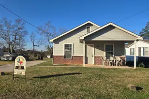 102 Wilson St, Sealy, TX 77474 - Photo 1