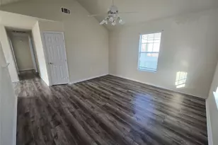 102 Wilson St, Sealy, TX 77474 - Photo 3