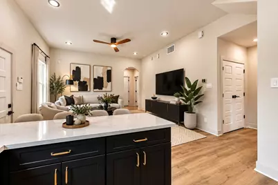 9725 Turnbow A and B, Houston, TX 77029 - Photo 3