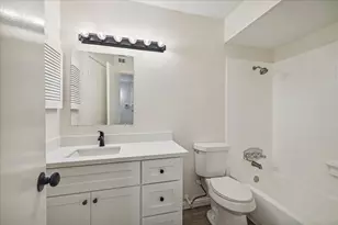 11540 Chimney Rock Rd, Houston, TX 77035 - Photo 9