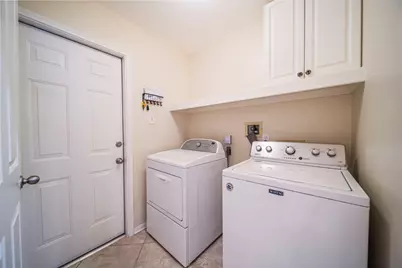 74 E Lakeridge Drive, The Woodlands, TX 77381 - Photo 21