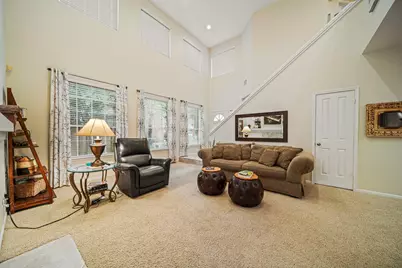 74 E Lakeridge Drive, The Woodlands, TX 77381 - Photo 15