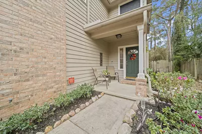 74 E Lakeridge Drive, The Woodlands, TX 77381 - Photo 5