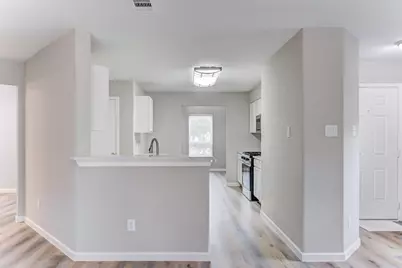 8038 Narrow Brook Way, Houston, TX 77016 - Photo 11