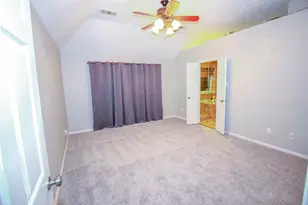 10407 Redwood Dr, Baytown, TX 77523 - Photo 15