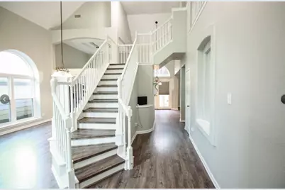 10407 Redwood Drive, Baytown, TX 77523 - Photo 5