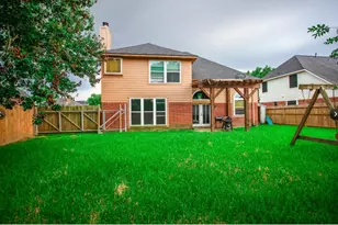 10407 Redwood Dr, Baytown, TX 77523 - Photo 31