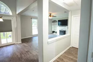 10407 Redwood Dr, Baytown, TX 77523 - Photo 9