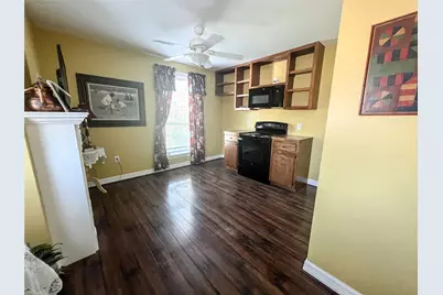 9500 Mayfield Avenue #F, Shiro, TX 77876 - Photo 5