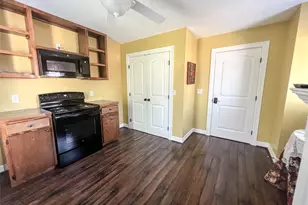 9500 Mayfield Ave, Shiro, TX 77876 - Photo 7