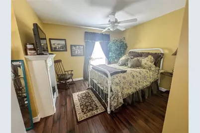 9500 Mayfield Avenue #F, Shiro, TX 77876 - Photo 11