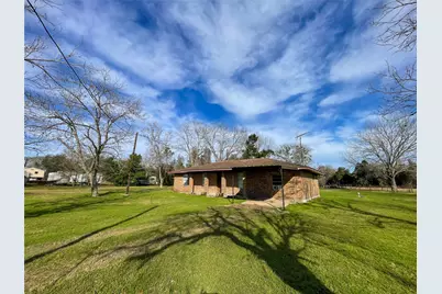 401 Anderson Road, Cuero, TX 77954 - Photo 1