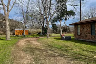 401 Anderson Rd, Cuero, TX 77954 - Photo 23