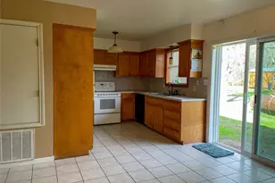 401 Anderson Rd, Cuero, TX 77954 - Photo 11