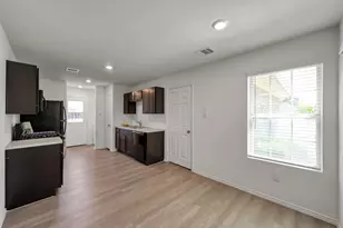 1710 Campos Ct, Conroe, TX 77301 - Photo 7