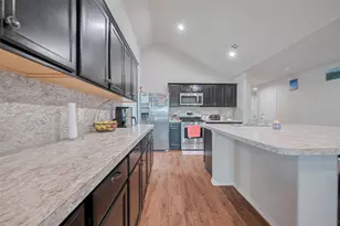 21018 Whitehaven Bluff Trail, Katy, TX 77449 - Photo 15