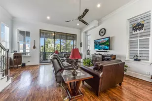 1243 W 15th 1/2 St, Houston, TX 77008 - Photo 9