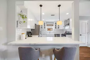 1922 Shadowdale Dr, Houston, TX 77043 - Photo 9