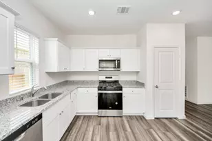 1812 Corsica Crk Ln, Rosharon, TX 77583 - Photo 13