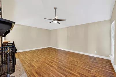 7211 Las Brisas Dr, Houston, TX 77083 - Photo 9