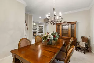 326 S Silvershire Cir, The Woodlands, TX 77381 - Photo 15