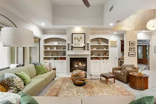 326 S Silvershire Cir, The Woodlands, TX 77381 - Photo 11