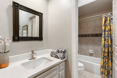 326 S Silvershire Circle, The Woodlands, TX 77381 - Photo 35