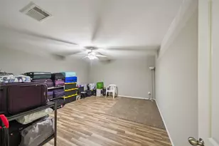 163 Meadow Valley Dr, Conroe, TX 77384 - Photo 17