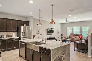 163 Meadow Valley Dr, Conroe, TX 77384 - Photo 5