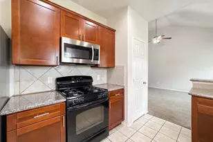 3041 Boxwood Springs Ln, Dickinson, TX 77539 - Photo 7