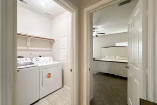 3041 Boxwood Springs Ln, Dickinson, TX 77539 - Photo 13