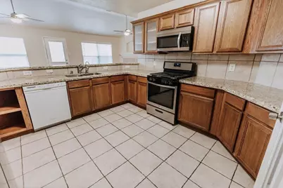 11818 Canyon Falls Drive, Tomball, TX 77375 - Photo 9