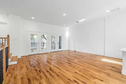 5209 Schuler Street #D, Houston, TX 77007 - Photo 9