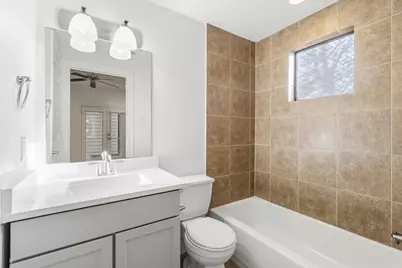 5209 Schuler Street #D, Houston, TX 77007 - Photo 5