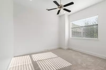 5209 Schuler Street #D, Houston, TX 77007 - Photo 31