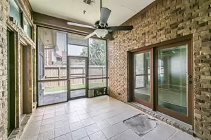 210 Mill Trail Dr, Sugar Land, TX 77498 - Photo 25