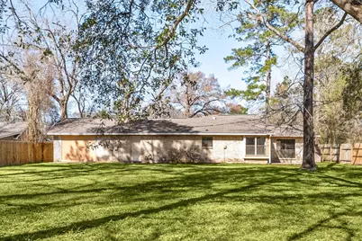 816 Glen Hollow Drive, Conroe, TX 77385 - Photo 9