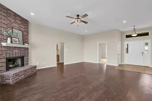 11004 Mlcak Rd, Sealy, TX 77474 - Photo 9